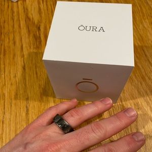 Oura smart ring - size 8